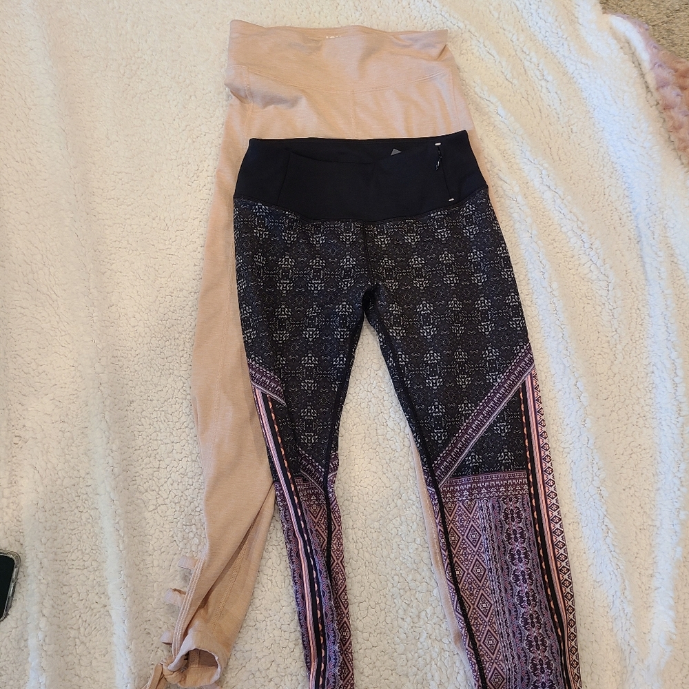 2 Pairs XS Leggings